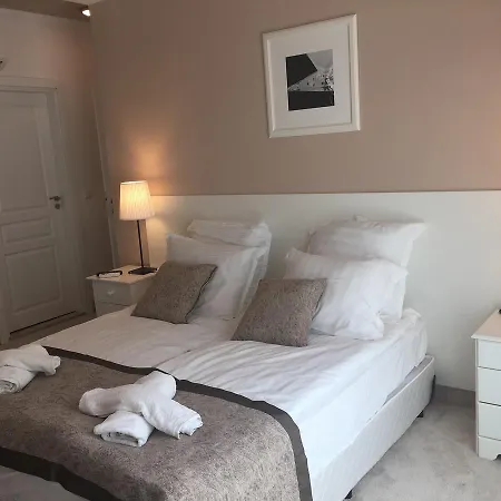 Sophia 3*